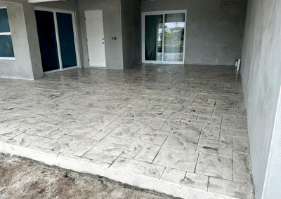 Stamped concrete Patio with decorative edges by Zamora Concrete